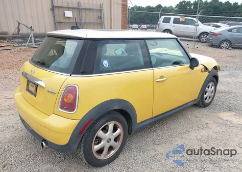 2008 Mini Cooper z USA, uszkodzony, nr VIN WMWMF33588TT62528